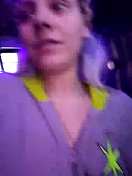 Snapshot of ScarletCallings420 chatting on 01.28.25 ScarletCallings420 online show from 01.28.25