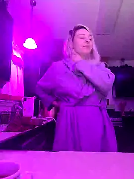 Snapshot of ScarletCallings420 chatting on 02.22.25 ScarletCallings420 online show from 02.22.25