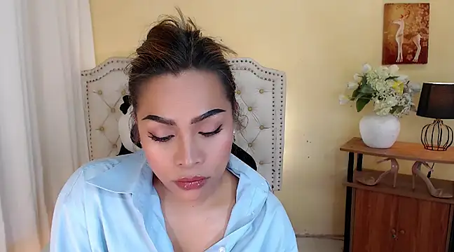 DreamLADYBOY online show from 02.22.25