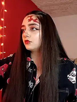 IvonneT online show from 10.31.25