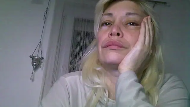 EvaaMina online show from 05.02.26