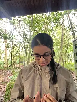 trianawhite online show from 02.03.26