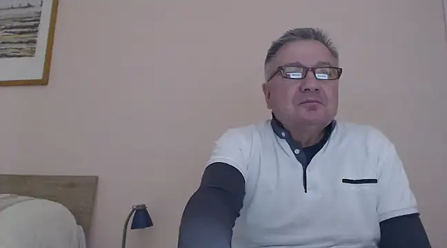 Snapshot of YOU6me chatting on 01.17.25 YOU6me online show from 01.17.25