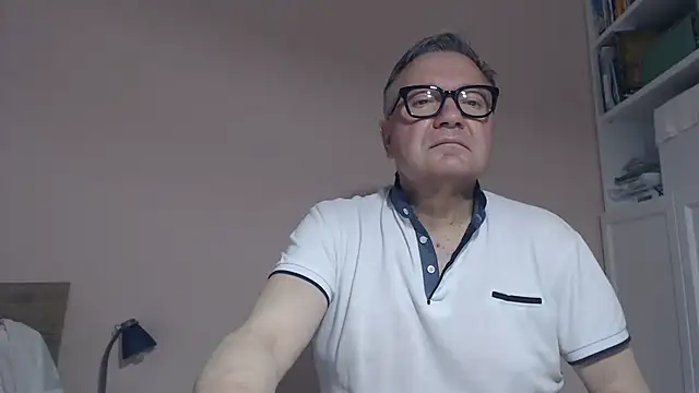 Snapshot of YOU6me chatting on 06.03.26 YOU6me online show from 06.03.26