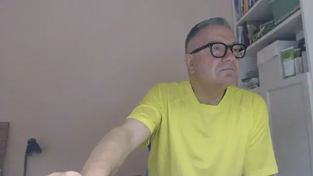 Snapshot of YOU6me chatting on 07.14.26 YOU6me online show from 07.14.26