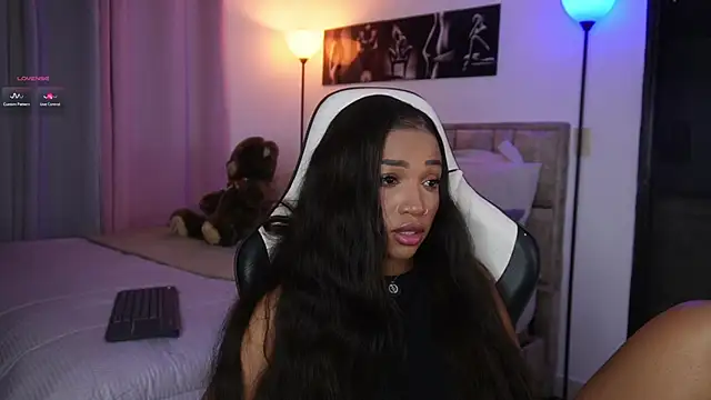 Snapshot of eimi_space chatting on 12.14.25 eimi space online show from 12.14.25