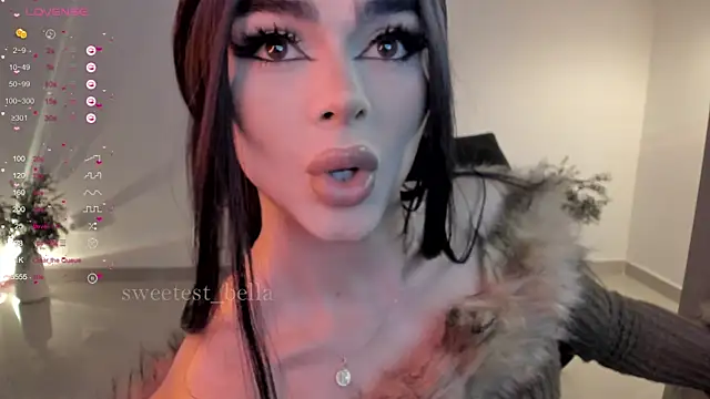 Snapshot of sweetest_bella chatting on 11.27.25 sweetest bella online show from 11.27.25