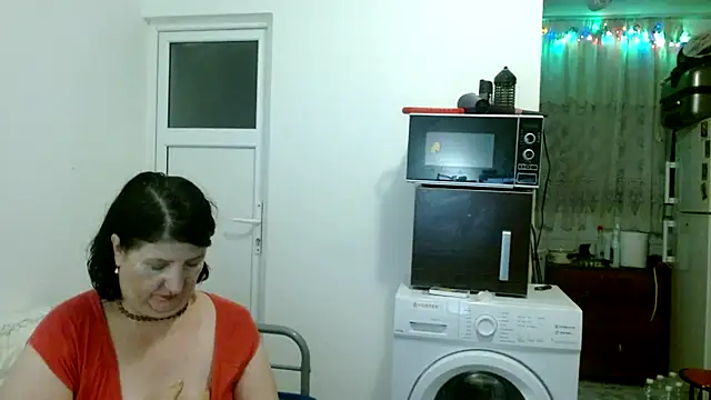 Snapshot of RidemerafSuzana chatting on 12.04.24 RidemerafSuzana online show from 12.04.24