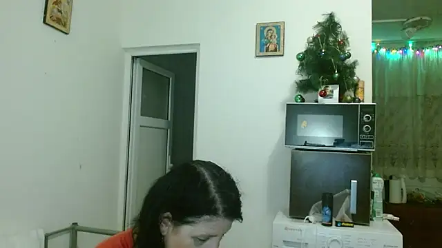 Snapshot of RidemerafSuzana chatting on 02.05.25 RidemerafSuzana online show from 02.05.25