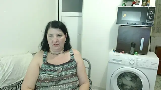 Snapshot of RidemerafSuzana chatting on 02.25.25 RidemerafSuzana online show from 02.25.25