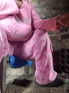 winterqueenx online show from 03.15.26