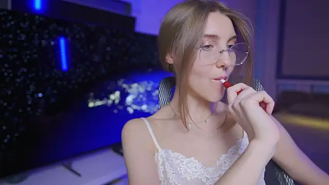 CassiaBlade1 online show from 04.19.26