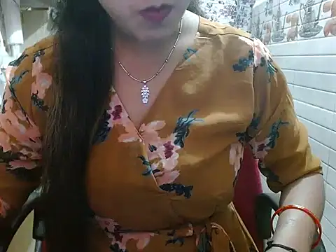 LovingPihu online show from 03.27.26