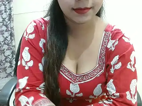 LovingPihu online show from 04.18.26