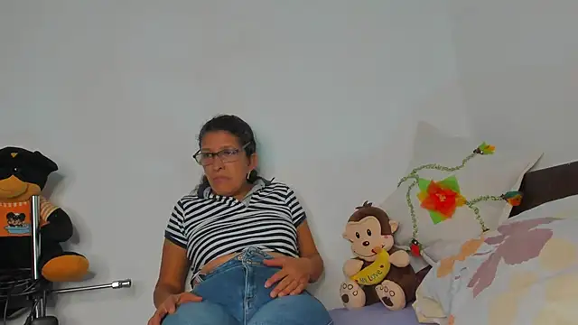 Snapshot of Keyla_Milf chatting on 07.24.26 Keyla Milf online show from 07.24.26