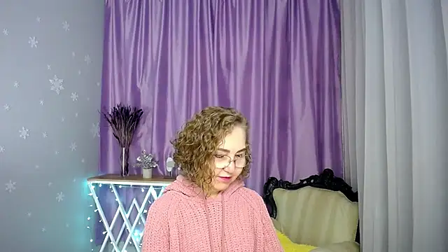 Snapshot of queen_a_n_i chatting on 07.20.26 queen a n i online show from 07.20.26