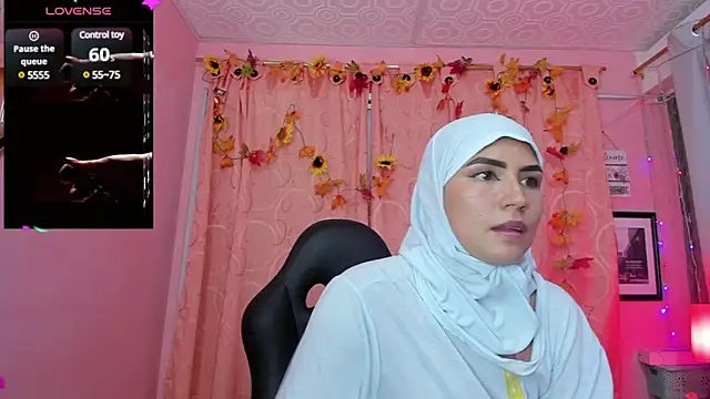 Snapshot of DarshaKhemu chatting on 01.16.25 DarshaKhemu online show from 01.16.25