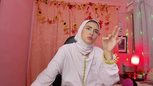 Snapshot of DarshaKhemu chatting on 01.20.25 DarshaKhemu online show from 01.20.25