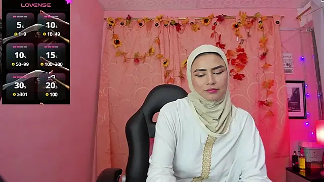 Snapshot of DarshaKhemu chatting on 01.28.25 DarshaKhemu online show from 01.28.25