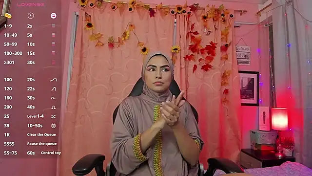 Snapshot of DarshaKhemu chatting on 03.13.25 DarshaKhemu online show from 03.13.25