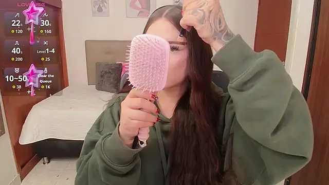 Miley Baker online show from 11.04.25