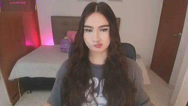 Snapshot of Miley_Baker chatting on 05.18.26 Miley Baker online show from 05.18.26