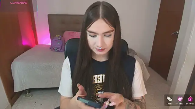 Snapshot of Miley_Baker chatting on 06.24.26 Miley Baker online show from 06.24.26