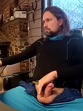 Snapshot of Tj1sen chatting on 11.28.25 Tj1sen online show from 11.28.25