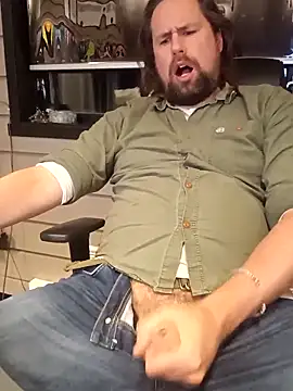 Snapshot of Tj1sen chatting on 12.03.25 Tj1sen online show from 12.03.25