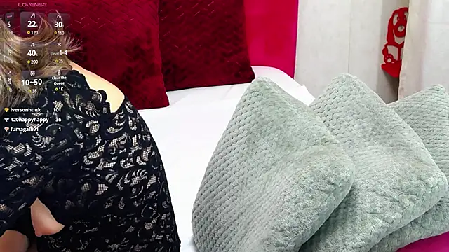 LoraDelNiro online show from 01.09.25