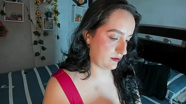 Snapshot of Cherry_jhoana chatting on 12.08.24 Cherry jhoana online show from 12.08.24