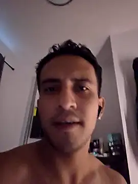 Snapshot of Torresmor chatting on 10.02.25 Torresmor online show from 10.02.25