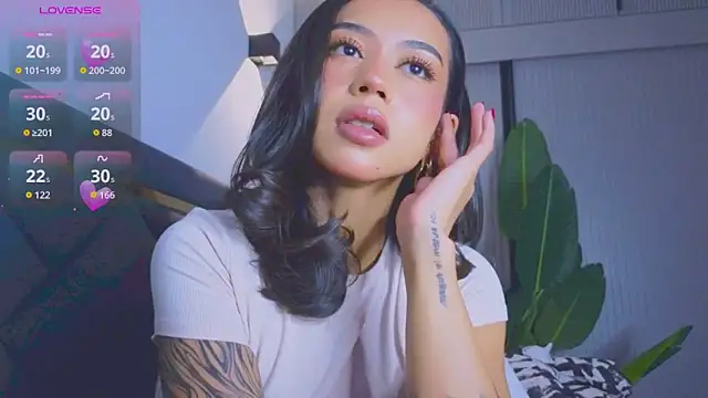 Mia Tin online show from 11.07.25