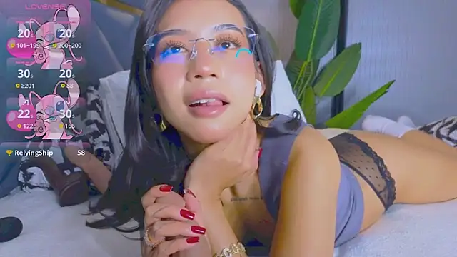 Mia Tin online show from 11.14.25