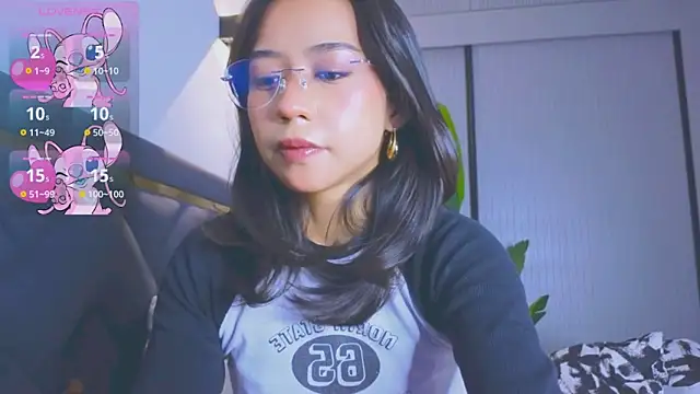 Mia Tin online show from 11.26.25