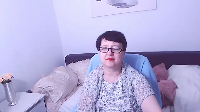 ChristaRose online show from 10.05.25