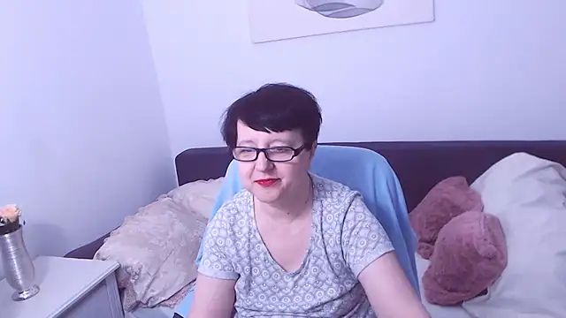 ChristaRose online show from 10.05.25