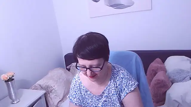 ChristaRose online show from 10.26.25