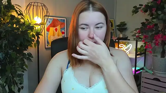 LAYLAxSTAR online show from 11.25.25