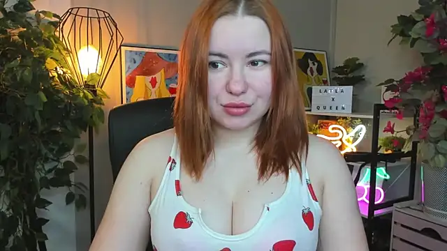 Snapshot of LAYLAxSTAR chatting on 02.03.26 LAYLAxSTAR online show from 02.03.26