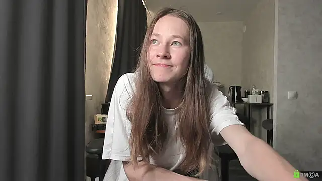 Snapshot of Courtney_Luv chatting on 06.25.26 Courtney Luv online show from 06.25.26