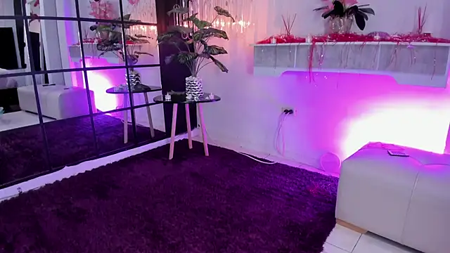 Snapshot of _liathompsom09 chatting on 02.21.25 liathompsom09 online show from 02.21.25