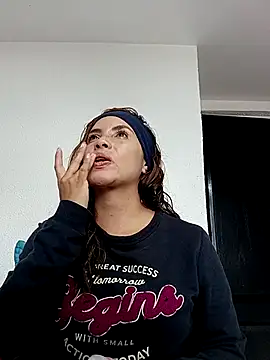 karolkim022 online show from 10.08.25