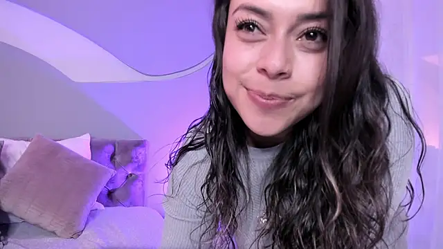 Snapshot of Nicolle_W chatting on 02.25.25 Nicolle W online show from 02.25.25