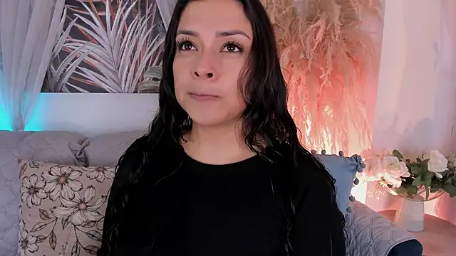 Nicolle W online show from 06.26.26