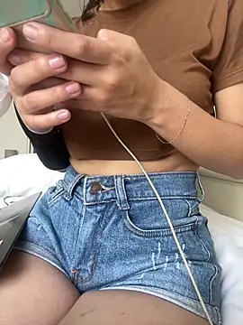 Snapshot of DulceMya6 chatting on 02.27.26 DulceMya6 online show from 02.27.26