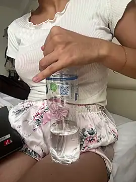 Snapshot of DulceMya6 chatting on 03.10.26 DulceMya6 online show from 03.10.26