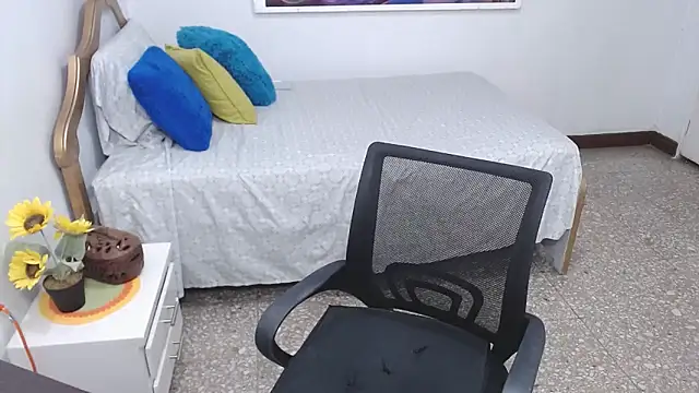 emiliaa hot online show from 12.01.24