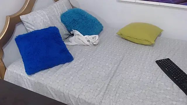 emiliaa hot online show from 02.24.25