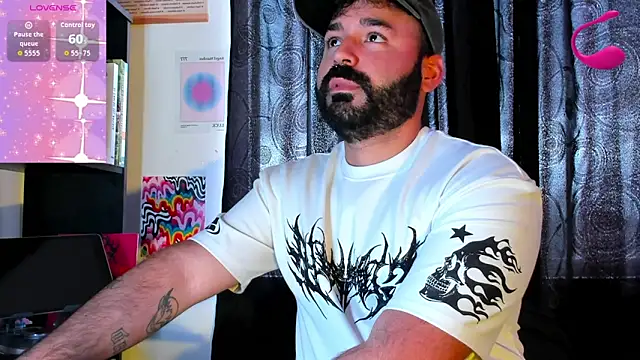 Snapshot of johnnyalx chatting on 05.19.26 johnnyalx online show from 05.19.26
